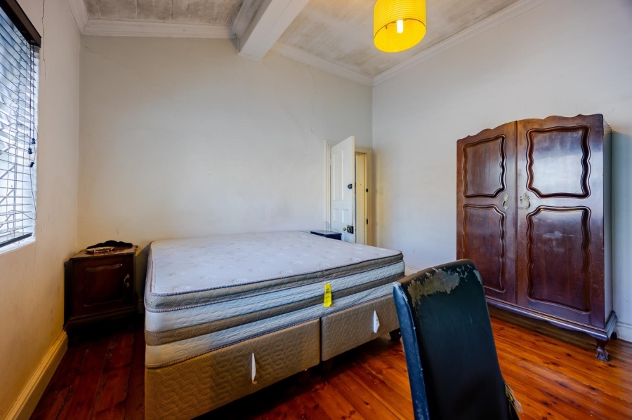 6 Bedroom Property for Sale in Woodstock Western Cape